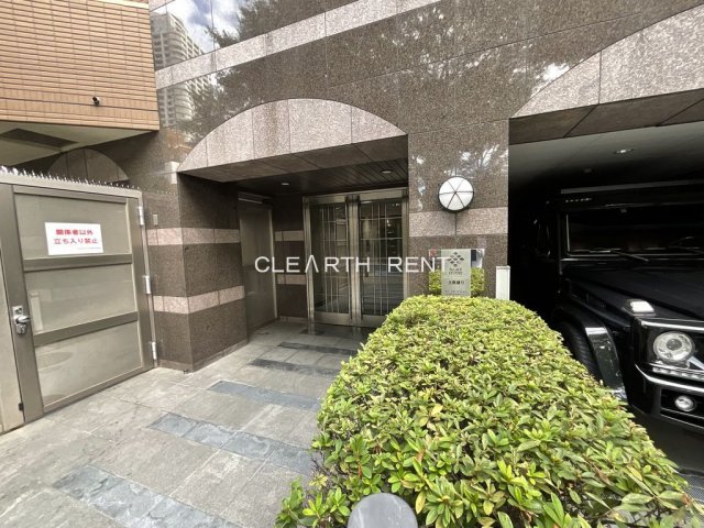 パレステュディオ立教通り 高級感のあるエントランス