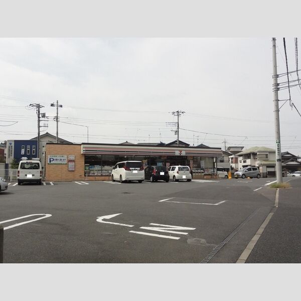 フェニックス203号室 セブンイレブン千葉桜木8丁目店(562m)