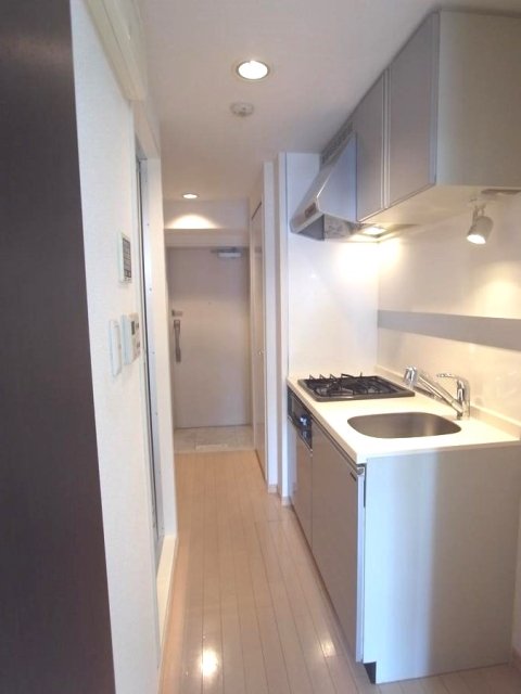 アヴァンツァーレ新宿ピアチェーレ キッチン