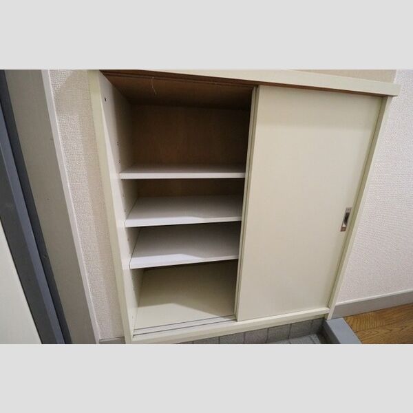 パレススリーゼ1A号室 シューズボックス