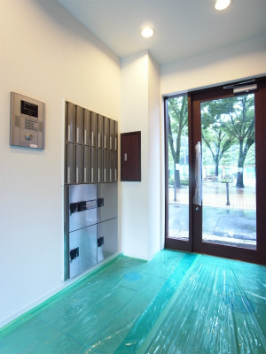 シャイニング9階 エントランス