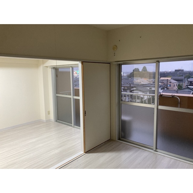 サニーエステート505号室 内観