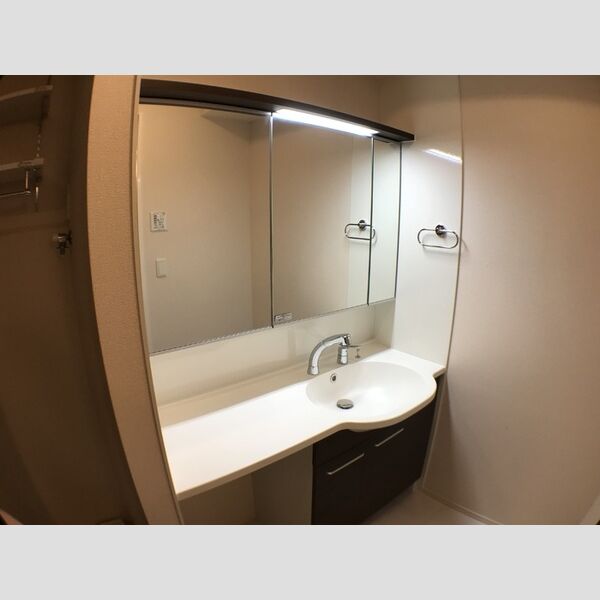 ラムリテン105号室 洗髪洗面化粧台