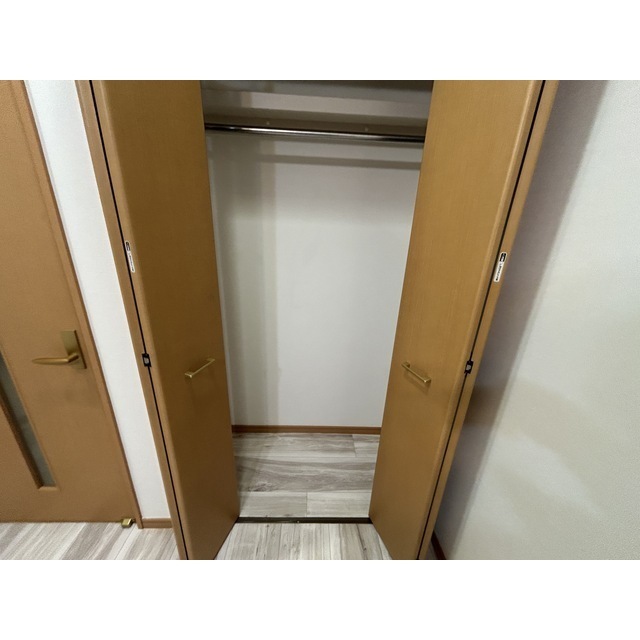 アーバングレース参番館204号室 内観