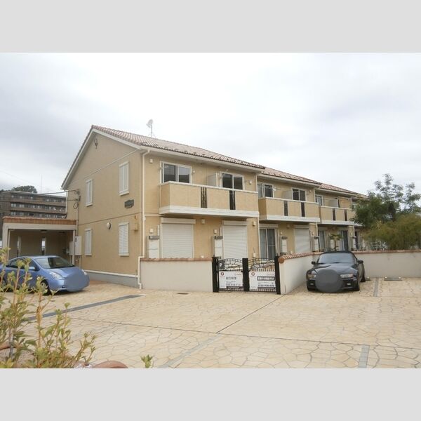 リヴィエールいぶき野105号室 駐車場