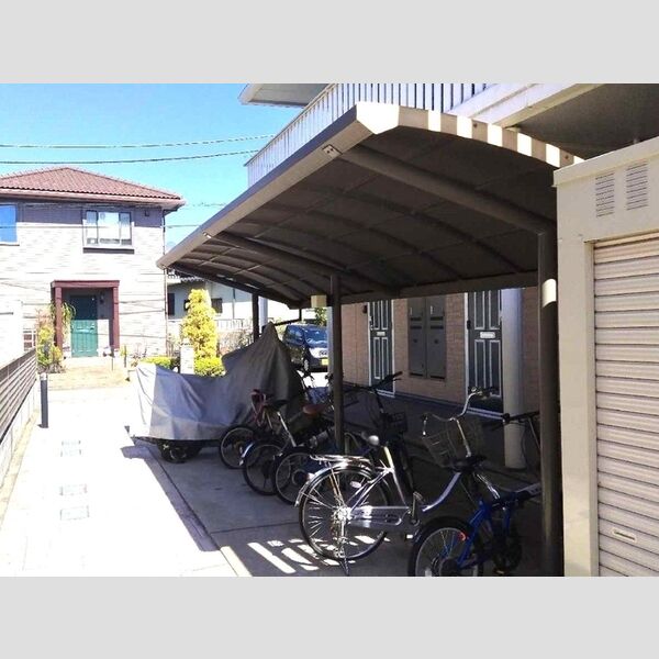 リヴィエール107号室 駐輪場