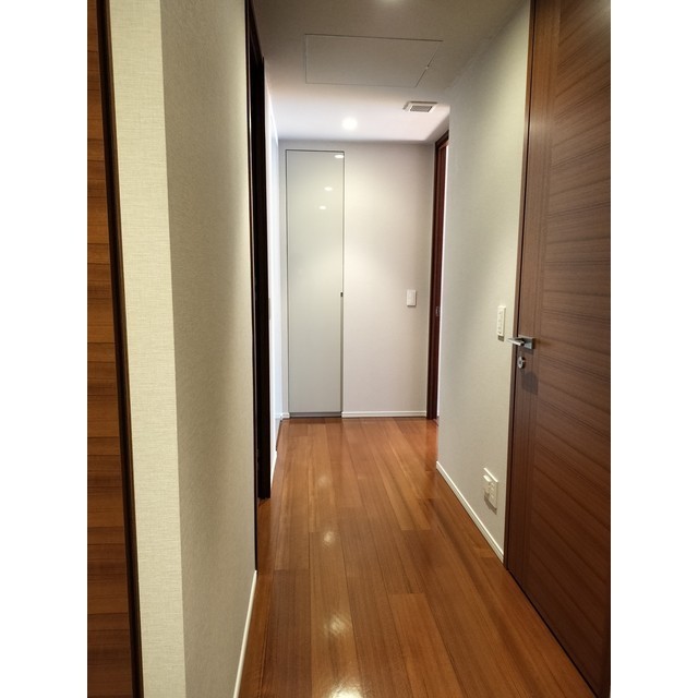 ザ・パークハウス四番町レジデンス1002号室 廊下（2026年1月撮影）