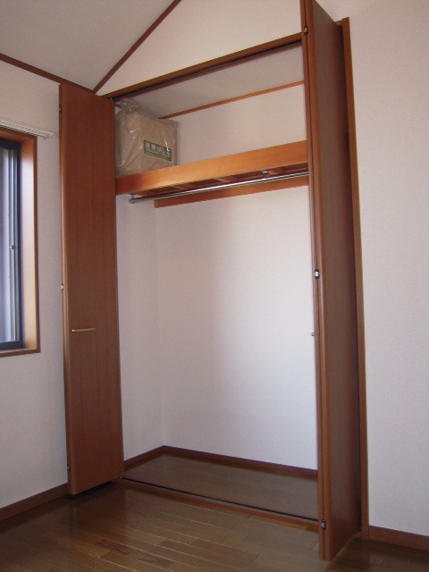 ロンウェル菊名　Ｂ棟B203号室 収納