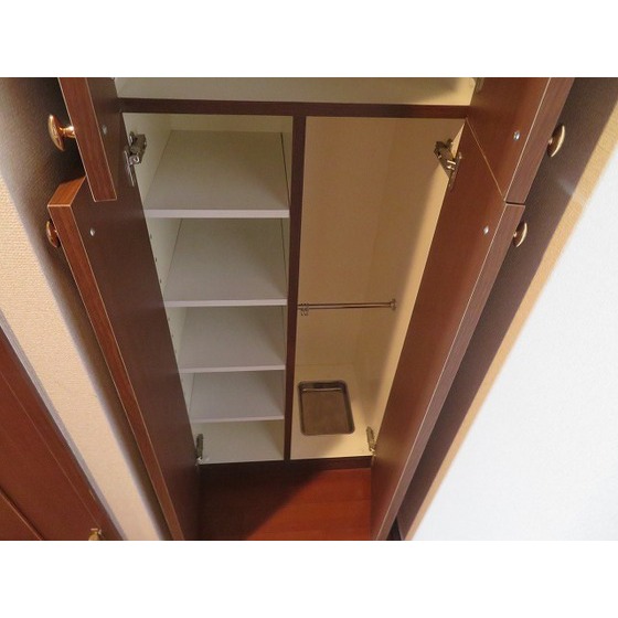 西川ビル0601号室 シューズボックス