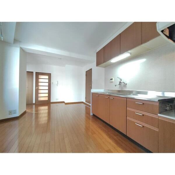 YNビル リビング