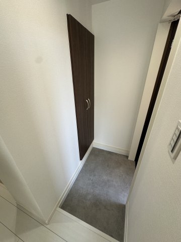ベイルーム逗子202号室 玄関