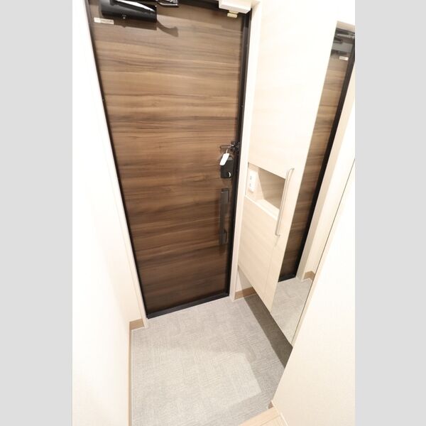 Rエイト・コウヤマ　B202号室 玄関