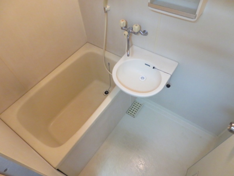 ベルフラット2階 ※別号室の写真となります。