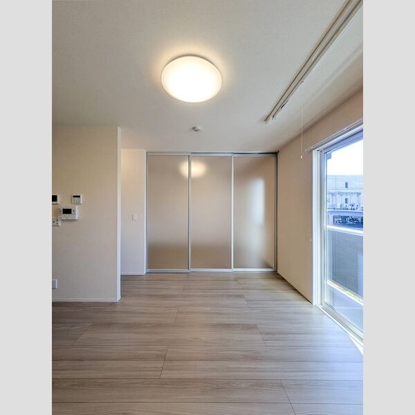 エバープレイス武蔵浦和102号室 LDK