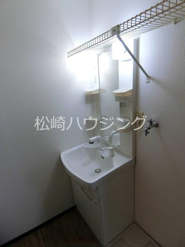 メゾン・ド・ファミール 洗面