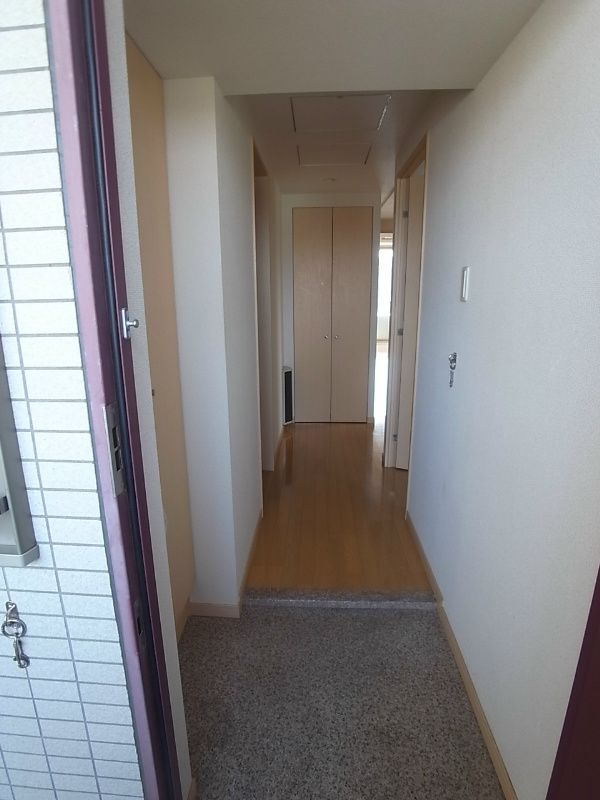 コトヒルズ6階 玄関