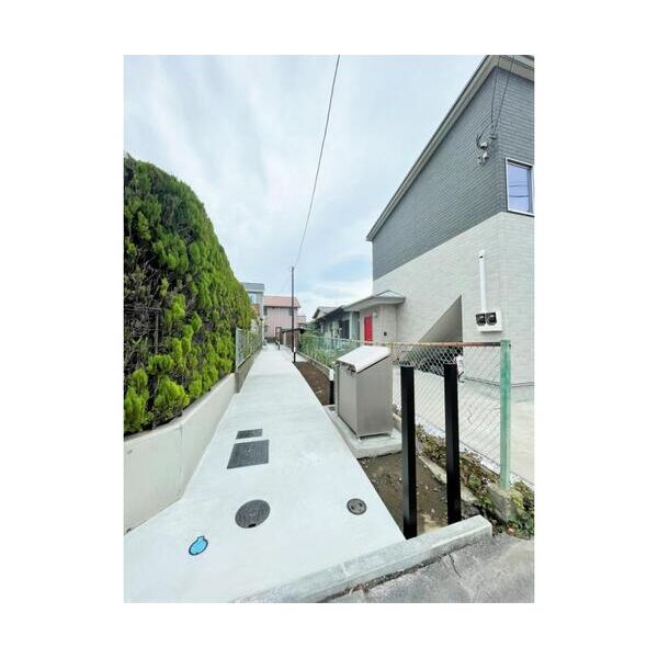 鵠沼カハカイ エントランス