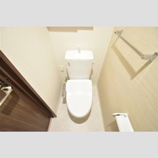 Same sky203号室 トイレ