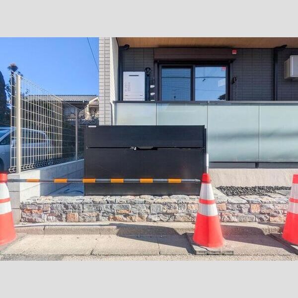 クロエ橋本101号室 駐車場