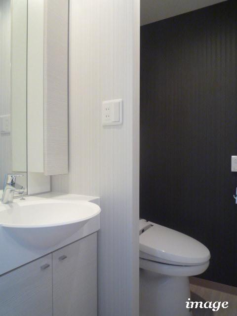 ガーラ・グランディ横濱桜木町11階 落ち着いたトイレです
