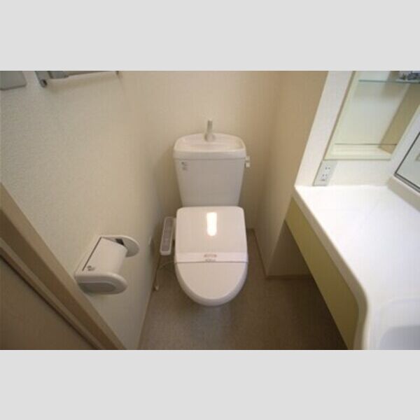 ヴィラ・グランメール102号室 温水洗浄暖房便座