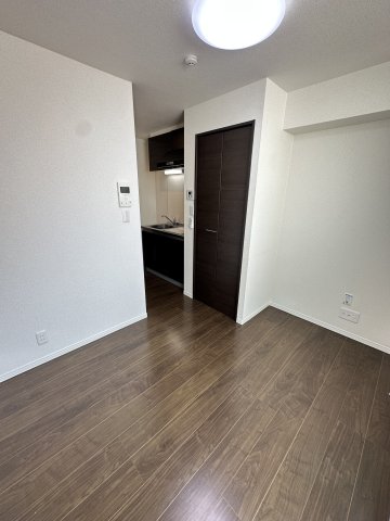 ベイルーム西横濱Ⅱ303号室 リビング