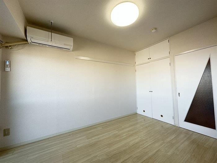 サンビレッジ伊勢原504号室 リビング