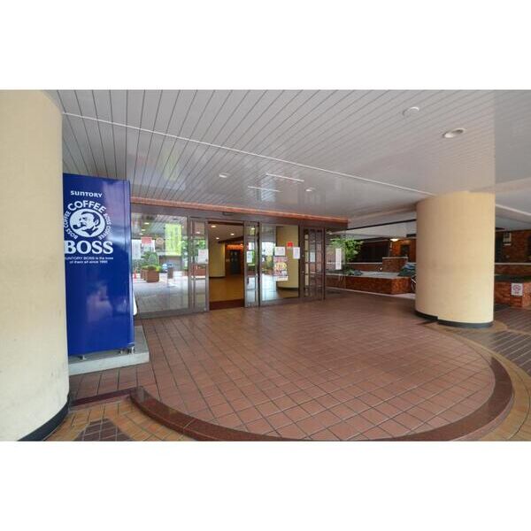 セザールプラザ府中214号室 エントランス