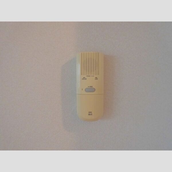 クレスト東金町601号室 インターホン