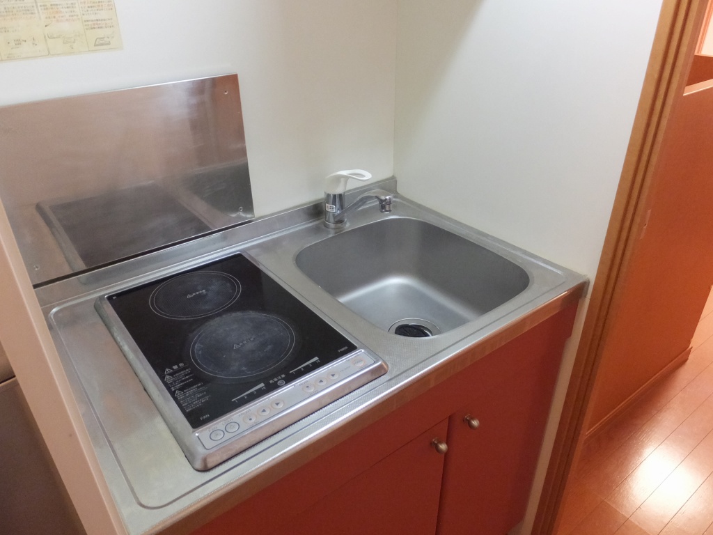 レオパレスキャノーラ103号室 ２口コンロのラジエントヒーターです。