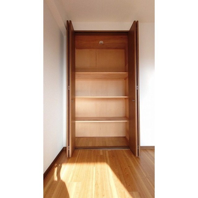 プラスパ小山 内観