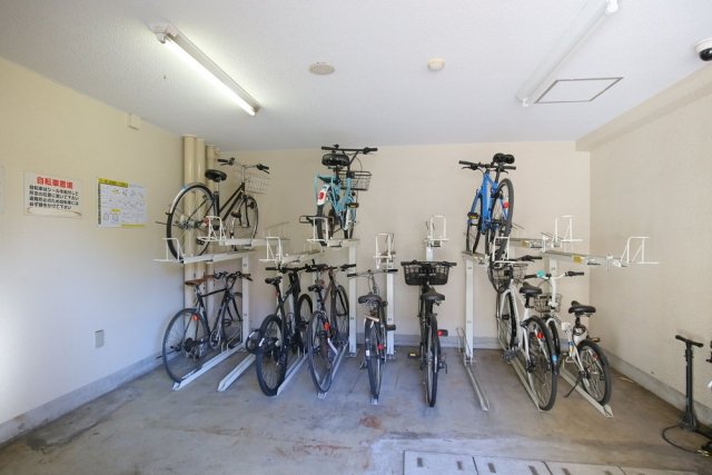 パレステュディオ笹塚9階 駐輪場