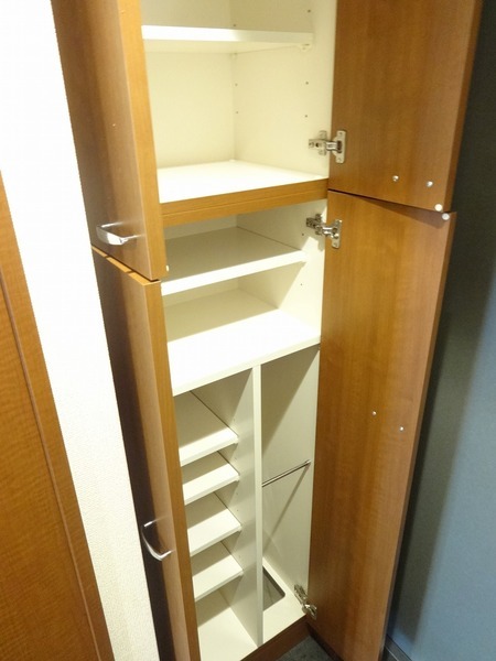 パークウェルツインズ戸越銀座弐番館 収納