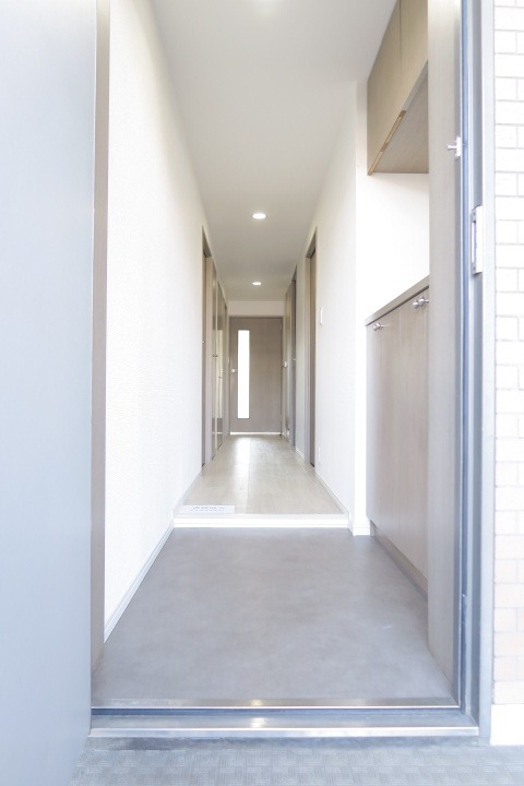 TRガーデン蕨（旧PLENDY蕨）1階 玄関