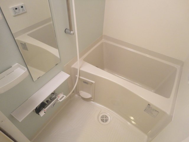 Ｂｌａｎｃ・Ｌｅｙｓｉｎ（ブラン・レザン） バス(追焚き・浴室乾燥)