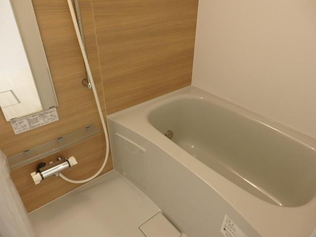 persimmon（パーシモン）101号室 バス