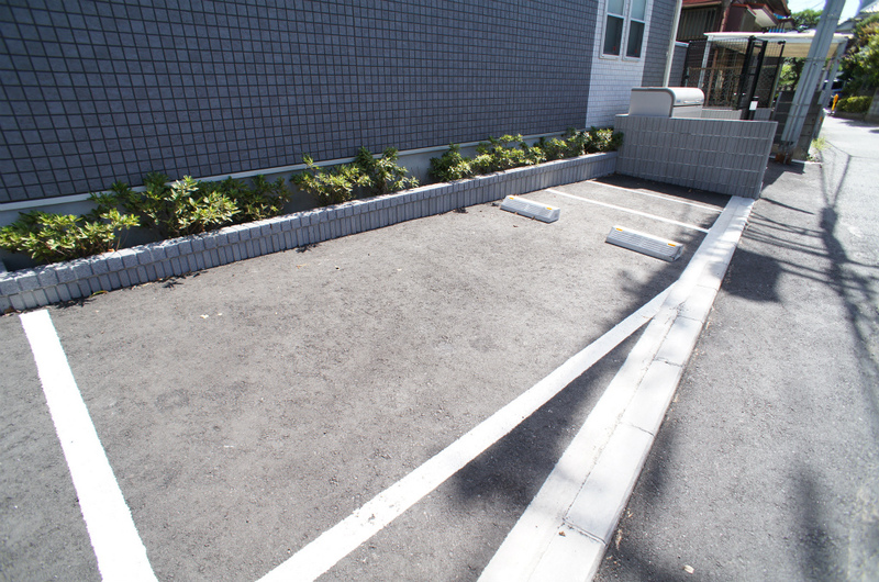 リブリ・楓1階 駐車場