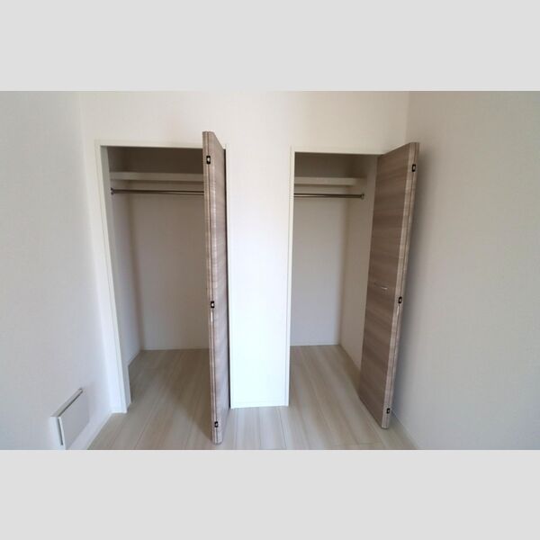 エクセリア中村北303号室 収納