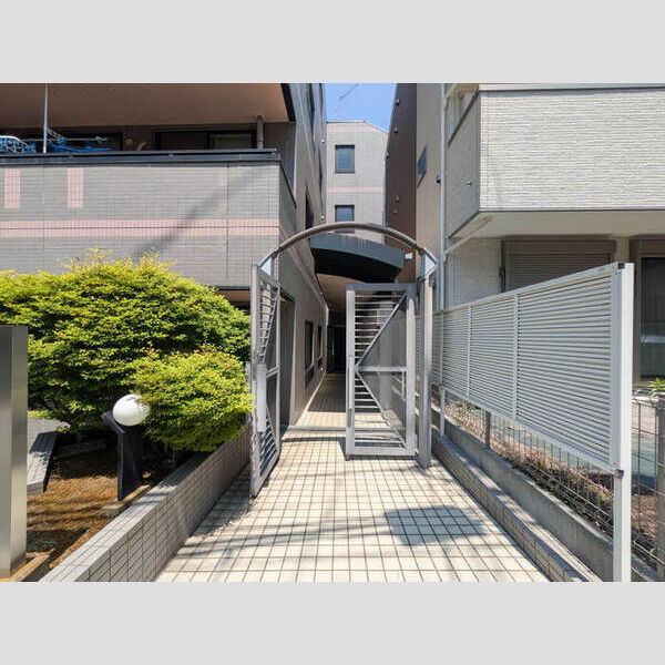 クレボナール三田 エントランス