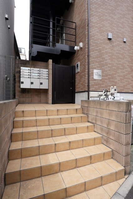 Casa Dolce Higashi Nakano3階 エントランス