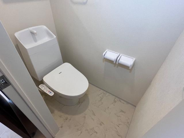 ディモーラ202号室 トイレ