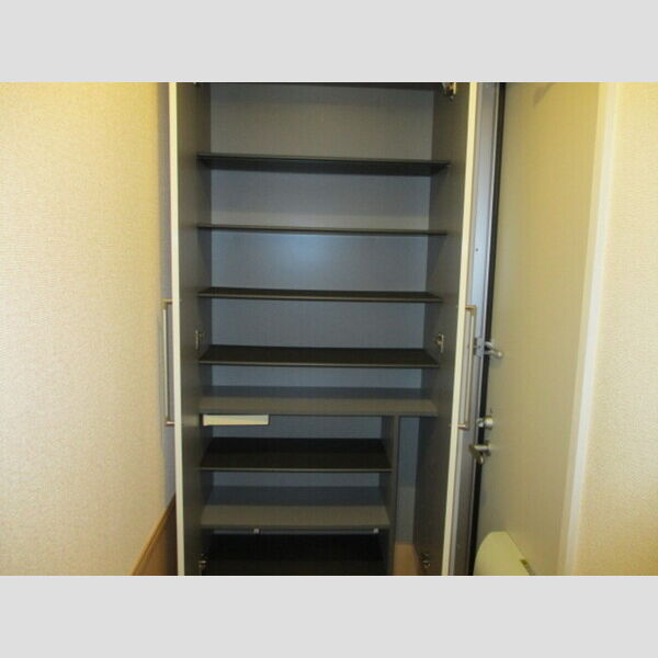 グランメールⅡ201号室 Ⅱ201(シューズボックス)