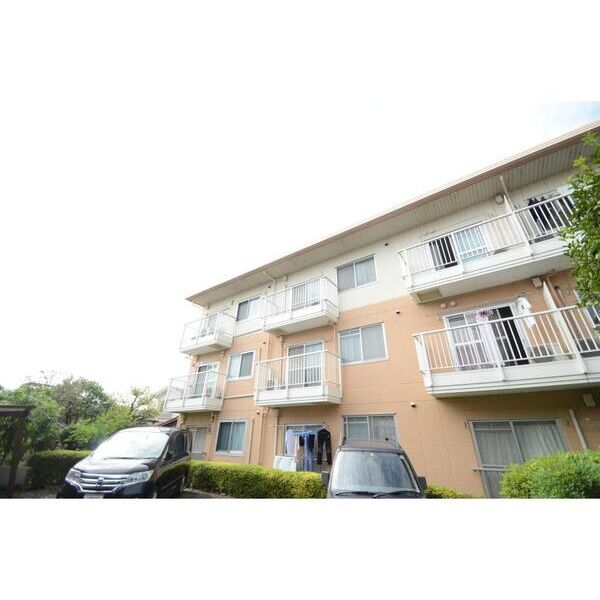 パレス鎌倉 外観