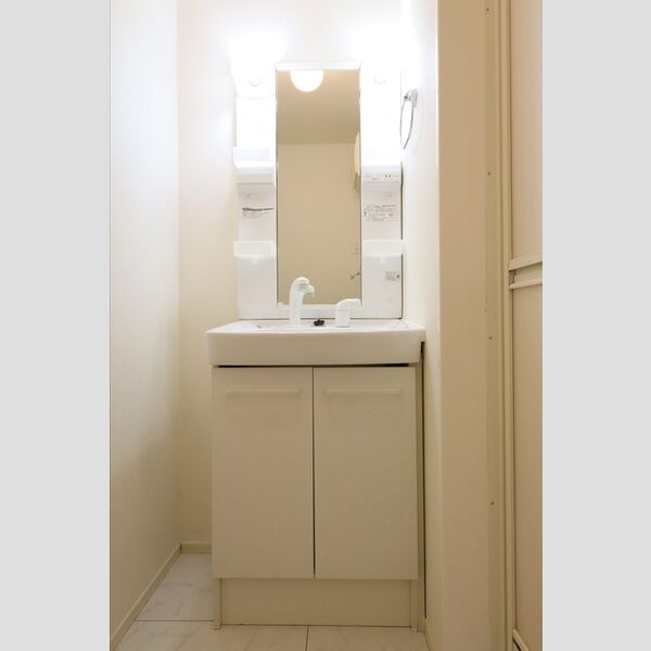 メゾンボヌール103号室 洗髪洗面化粧台