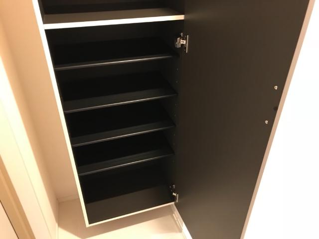 Ｌａ　Ｓｅｅｄ　Ｒｅｖｅ302号室 下駄箱