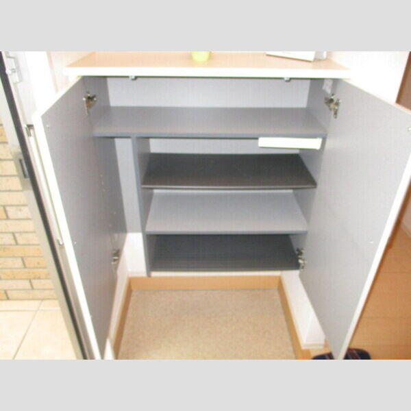 リビングタウン南花島　C シューズボックス