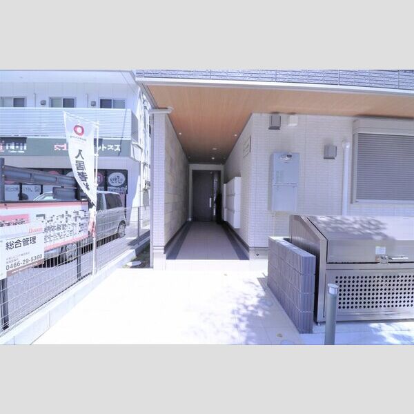 アイウェル湘南台 エントランス