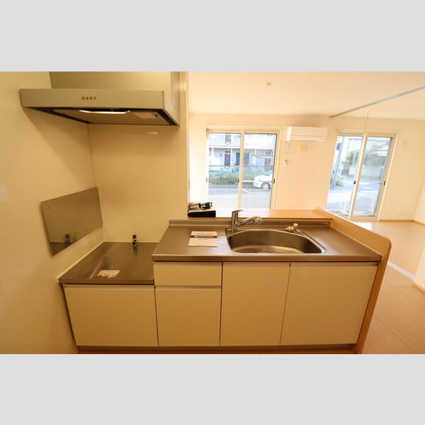 カーサ　ドマーニ101号室 対面キッチン