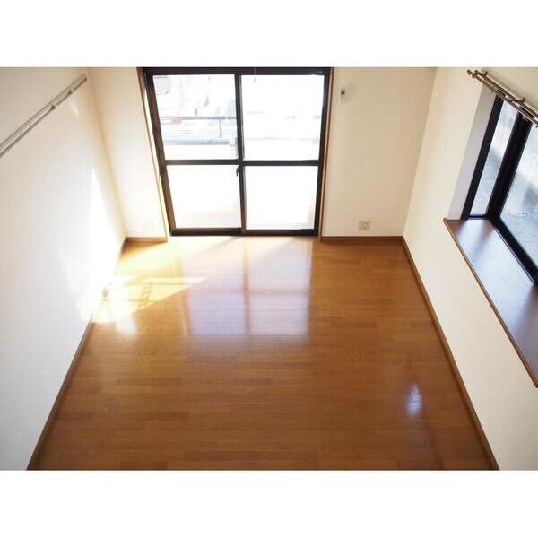 アイリス船橋 リビング