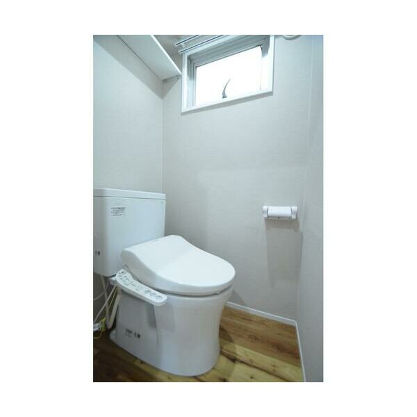 ダイヤモンドレジデンス東日暮里第二302号室 トイレ